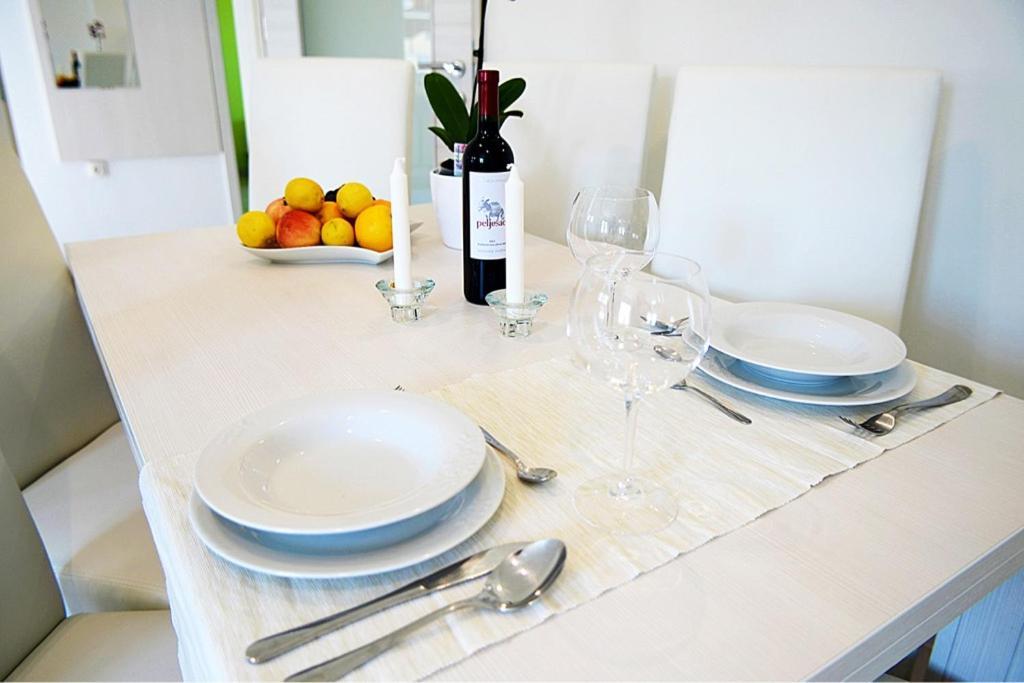 Leona Apartment พูลา ภายนอก รูปภาพ